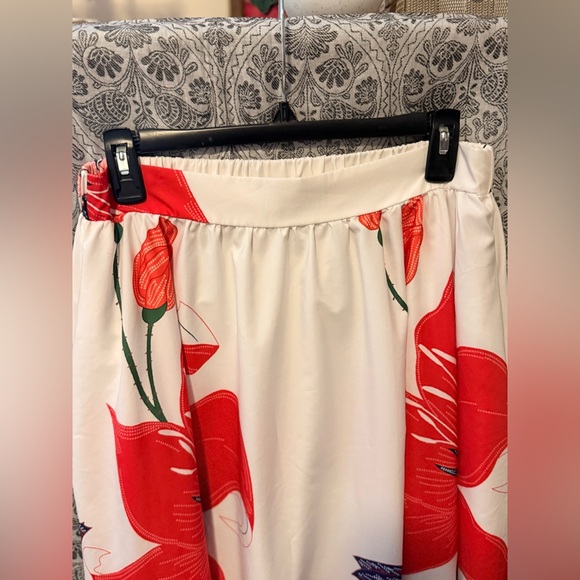 Floral Red & Pink Maxi Skirt - Women - Picture 4 of 7